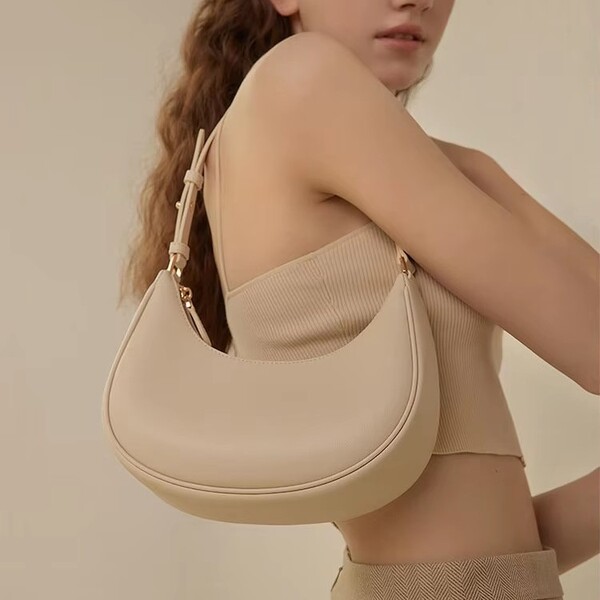 Womens Fashionable and Exquisite Handbags